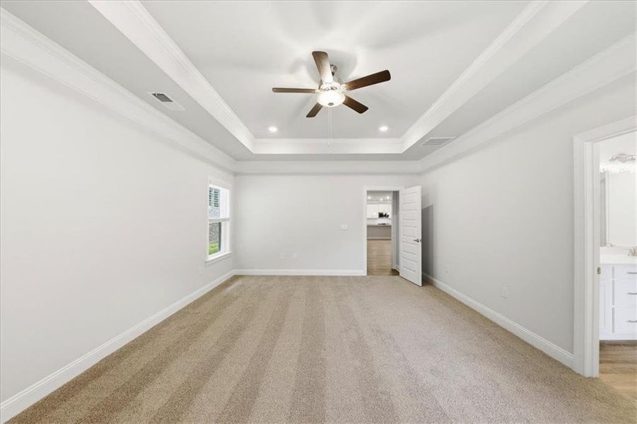 Spacious, unfurnished interior of a new home in Tuscany Hills, Douglasville (Image 34). Spacious, unfurnished interior of a new home in Tuscany Hills, Douglasville (Image 34).