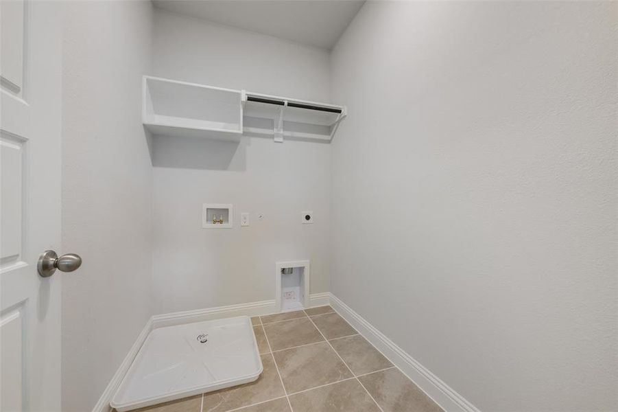 Spacious, unfurnished interior of a new home in Arbors at Legacy Hills, Celina (Image 19).