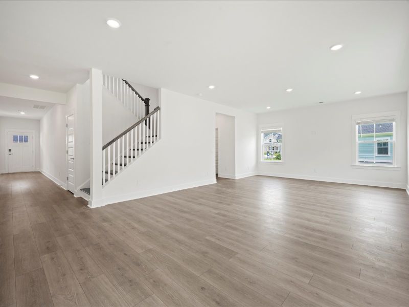 Spacious, unfurnished interior of a new home in The Coves at Lakes of Cane Bay, Summerville (Image 20).
