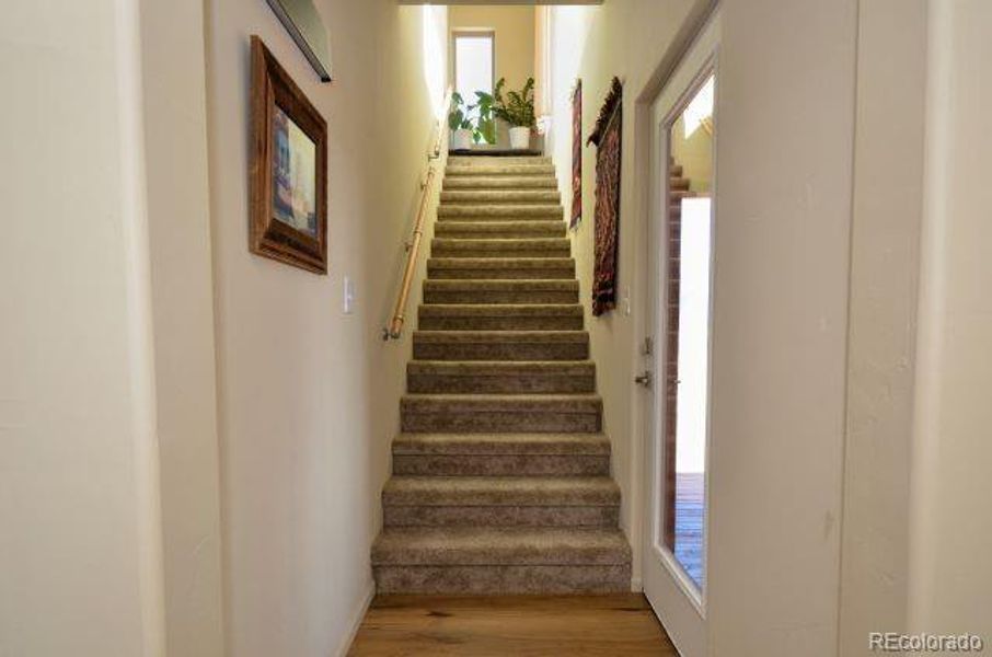 Spacious, unfurnished interior of a new home in , Crestone (Image 17).