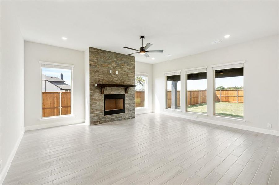 Spacious, unfurnished interior of a new home in Mockingbird Hills, Joshua (Image 15).
