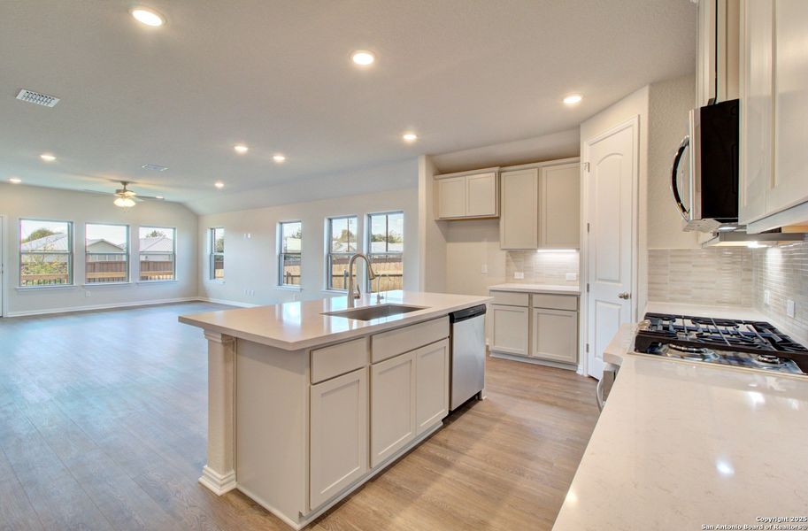 Furnished interior view inside a new home in Sunflower Ridge, New Braunfels (Image 5).
