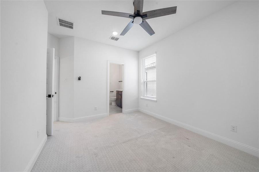Spacious, unfurnished interior of a new home in , Frisco (Image 23).