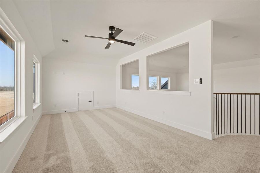 Spacious, unfurnished interior of a new home in Settlers Glen, New Fairview (Image 31).