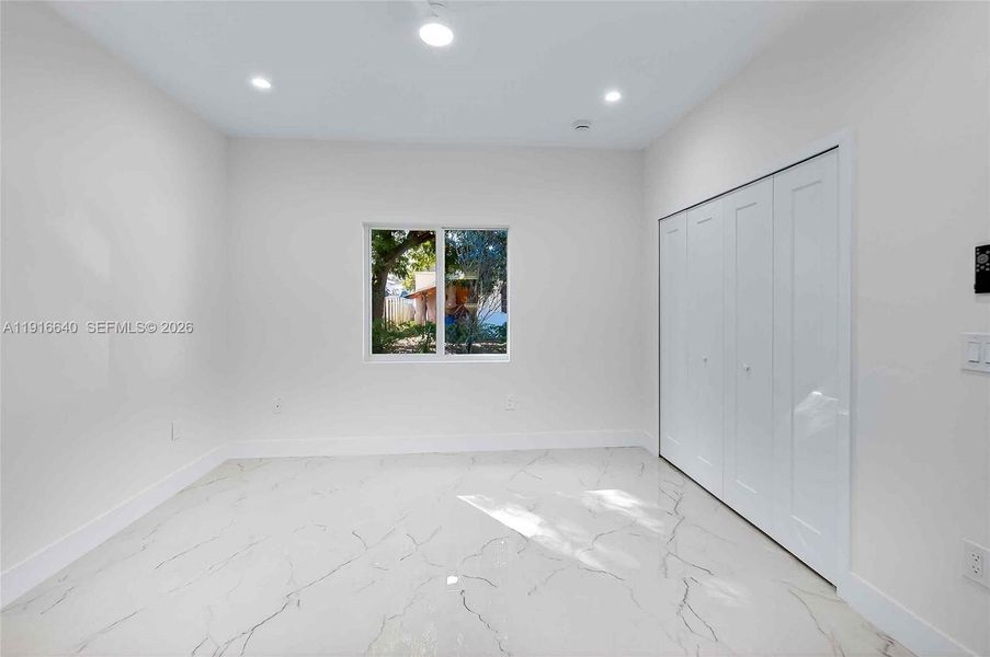 Spacious, unfurnished interior of a new home in , Miami (Image 44).