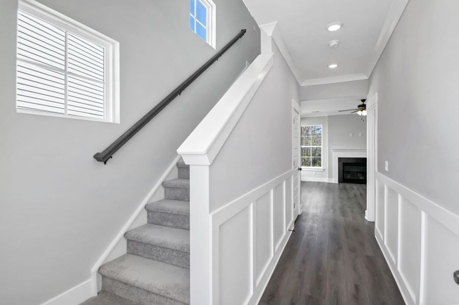 Spacious, unfurnished interior of a new home in Ashton Lakes, Lexington (Image 11).