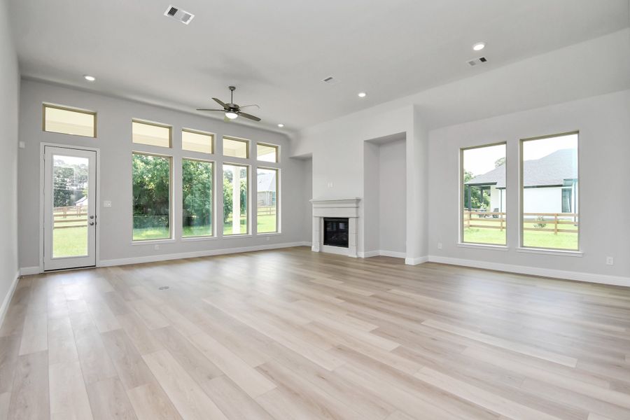 Spacious, unfurnished interior of a new home in Timber Hollow, Magnolia (Image 12). Spacious, unfurnished interior of a new home in Timber Hollow, Magnolia (Image 12).