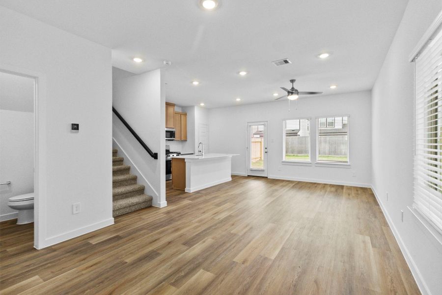 Spacious, unfurnished interior of a new home in Grand West, Houston (Image 23).