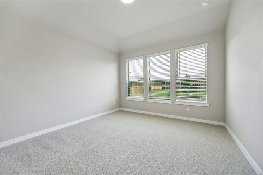 Spacious, unfurnished interior of a new home in Lakehaven, Farmersville (Image 16).