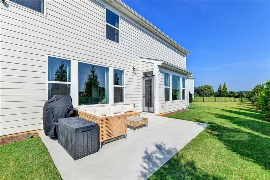 Exterior details and patio area of a home in Sweetbay Farm, Lawrenceville (Image 23).