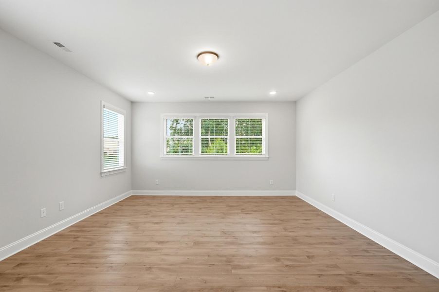 Spacious, unfurnished interior of a new home in Robinson Oaks, Gastonia (Image 29).