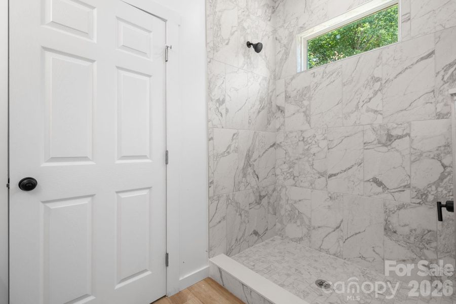 Spacious, unfurnished interior of a new home in , Taylorsville (Image 31).