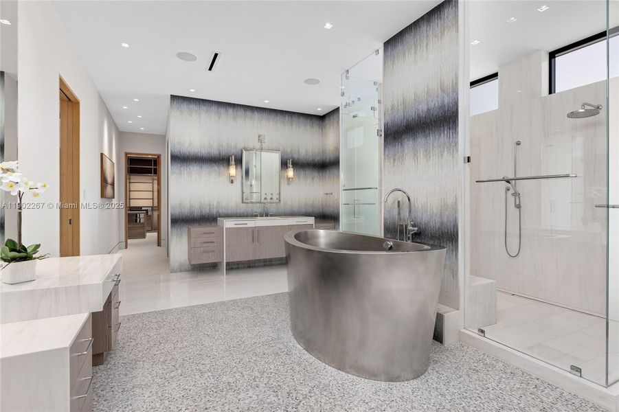 Furnished interior view inside a new home in , Fort Lauderdale (Image 49).