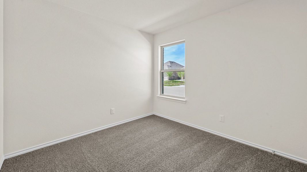Spacious, unfurnished interior of a new home in The Reserve at Timber Creek, Lindale (Image 32).