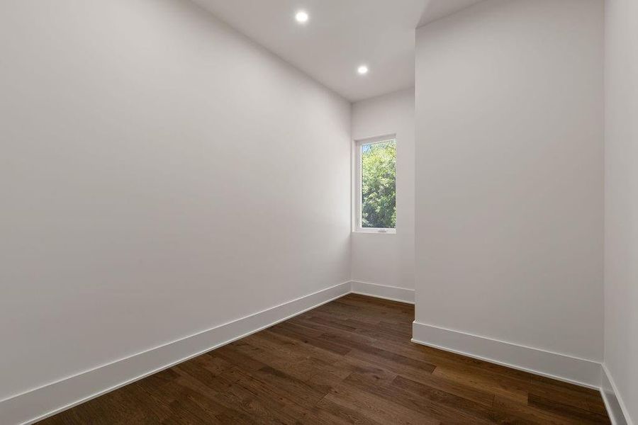 Spacious, unfurnished interior of a new home in Aster, Roswell (Image 43).