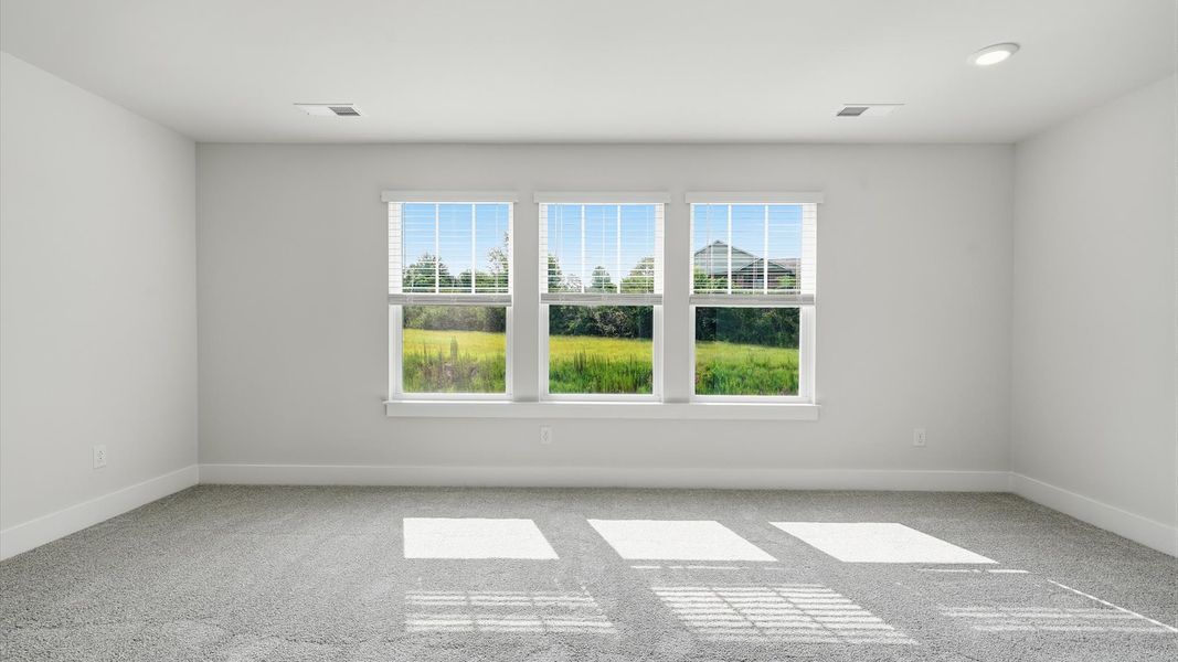 Desirable primary suite layout with spacious en suite bath in a proven, established community