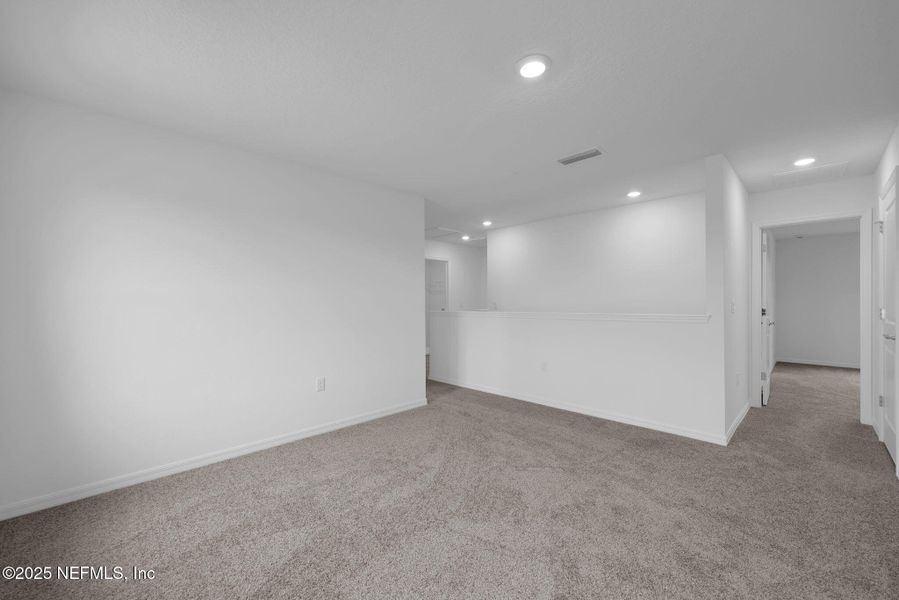 Spacious, unfurnished interior of a new home in Hyland Trail, Green Cove Springs (Image 20). Spacious, unfurnished interior of a new home in Hyland Trail, Green Cove Springs (Image 20).
