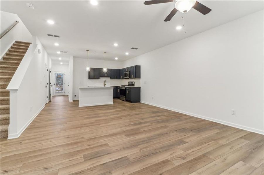 Spacious, unfurnished interior of a new home in Laurelwood, Douglasville (Image 37).