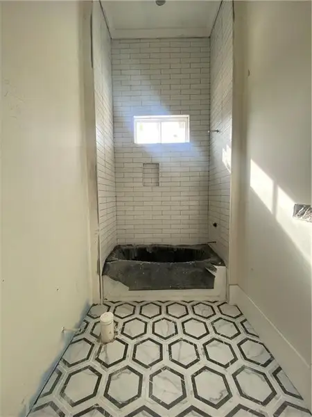 Image 33 of a home in .