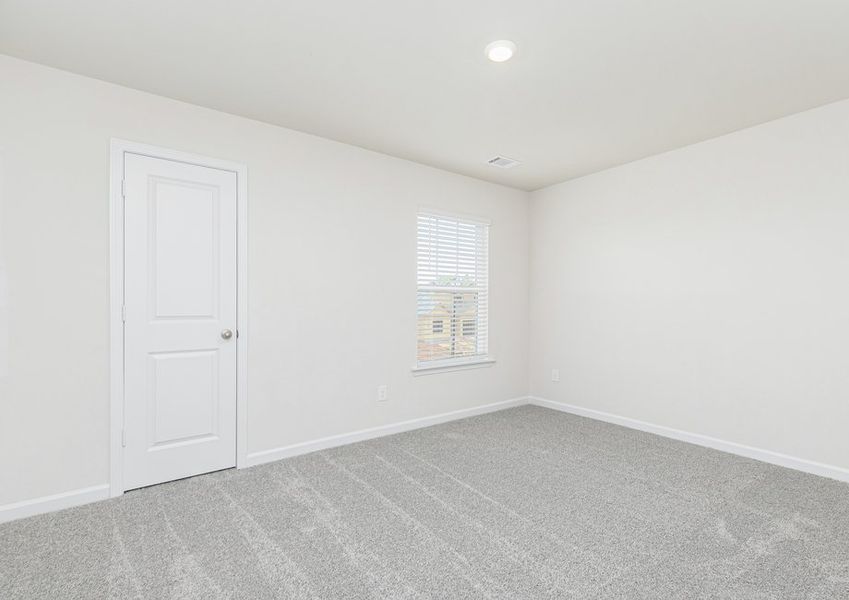 Representative unfurnished interior of a home built from the Lincoln by LGI Homes in Avondale North, Conyers (Image 10).