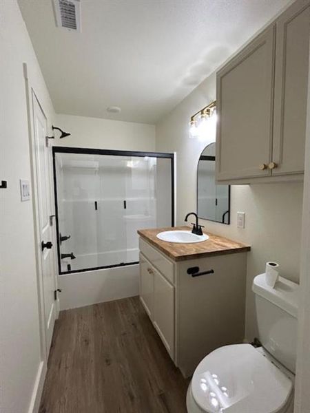 Furnished interior view inside a new home in , Ector (Image 7).