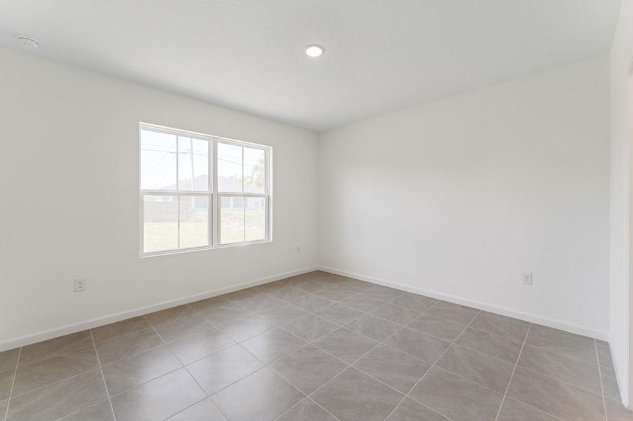 Spacious, unfurnished interior of a new home in Aspire at Port St. Lucie, Port St. Lucie (Image 19).