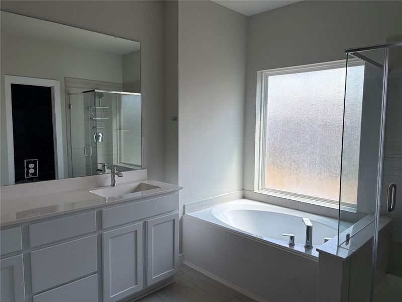 Furnished interior view inside a new home in Morton Creek Ranch, Katy (Image 9).