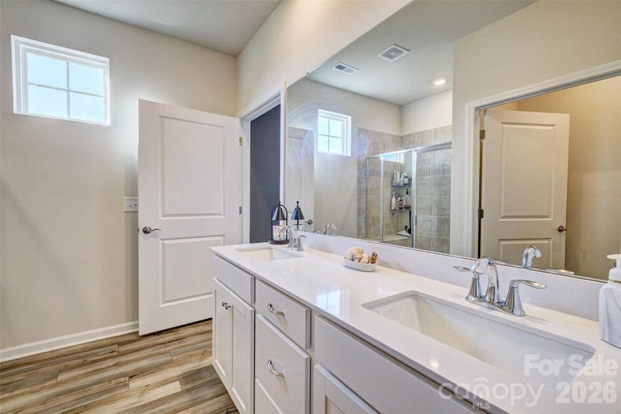 Furnished interior view inside a new home in Elizabeth, Fort Mill (Image 19).