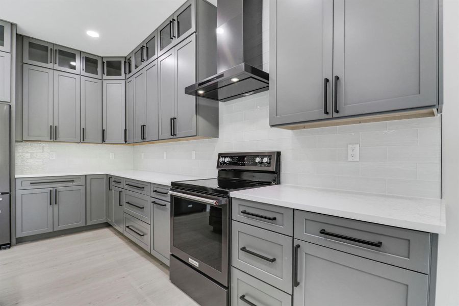 Furnished interior view inside a new home in , Jensen Beach (Image 7).
