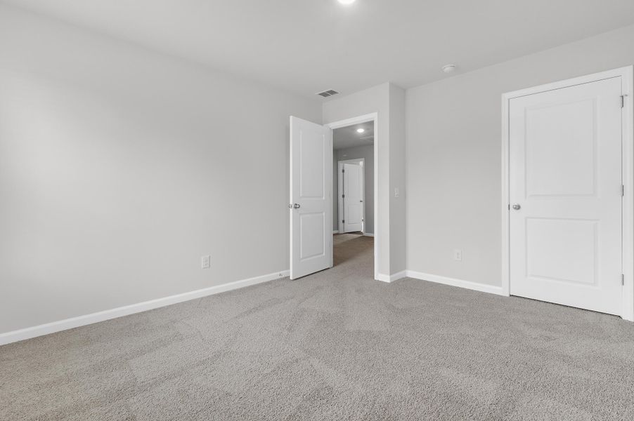Spacious, unfurnished interior of a new home in Lakeview at Kitfield, Moncks Corner (Image 23).