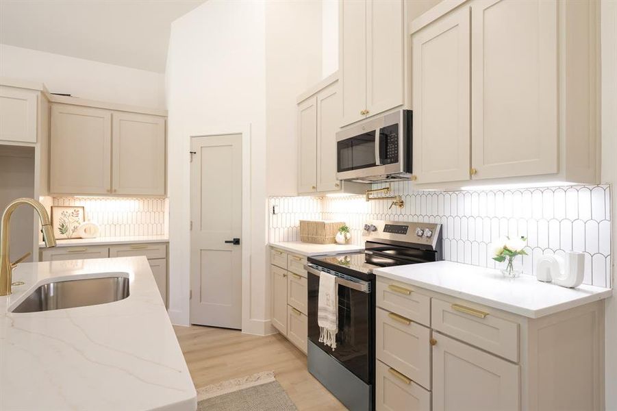 Furnished interior view inside a new home in , Fort Worth (Image 6). Furnished interior view inside a new home in , Fort Worth (Image 6).