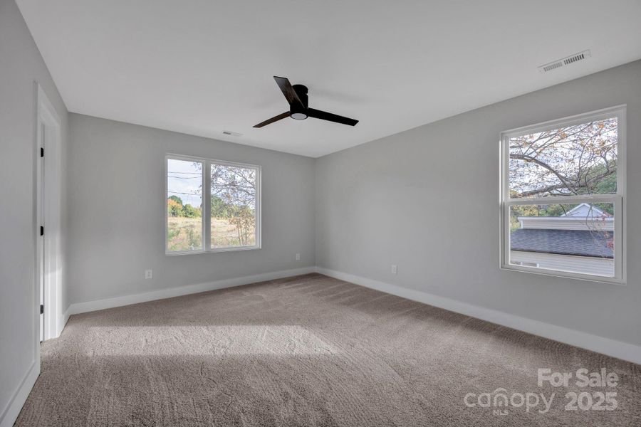 Spacious, unfurnished interior of a new home in , Salisbury (Image 24).