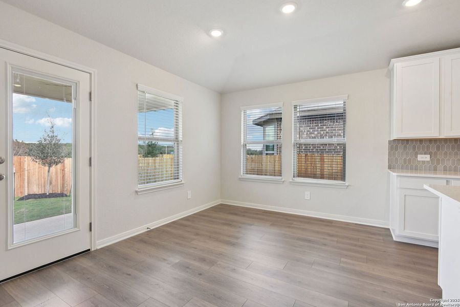 Spacious, unfurnished interior of a new home in Fox Falls, Boerne (Image 21).