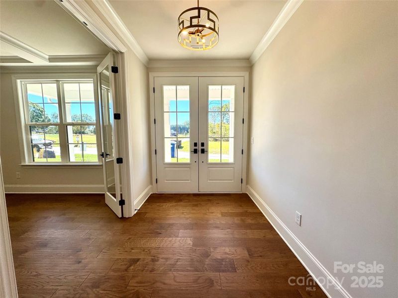 Spacious, unfurnished interior of a new home in Saddlehorn, Troutman (Image 29).