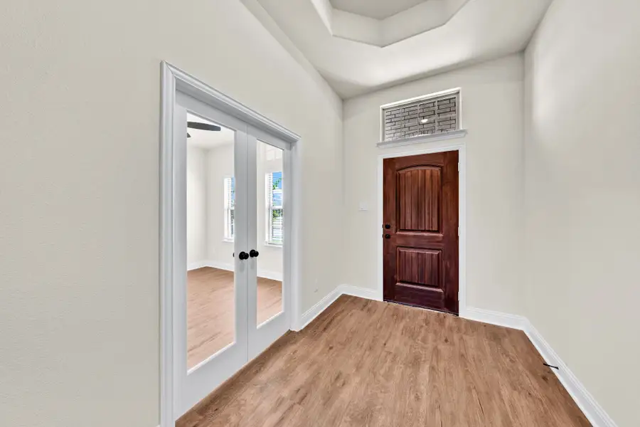 Spacious, unfurnished interior of a new home in Summerwood, Red Oak (Image 18).