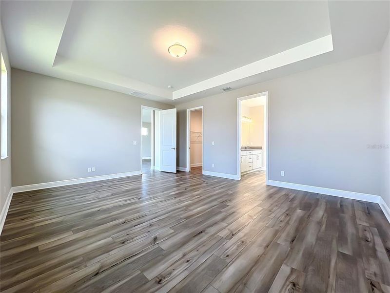 Spacious, unfurnished interior of a new home in Watercolor Place, Bradenton (Image 55).