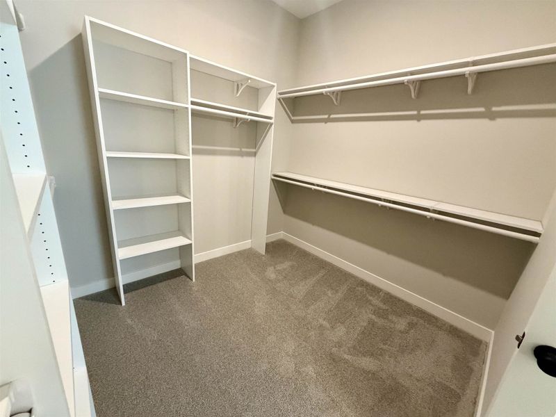 Spacious, unfurnished interior of a new home in Lockwood, Collierville (Image 23).
