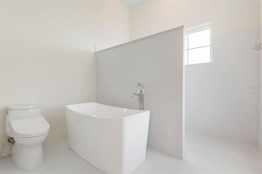 Furnished interior view inside a new home in , Palm Coast (Image 54).