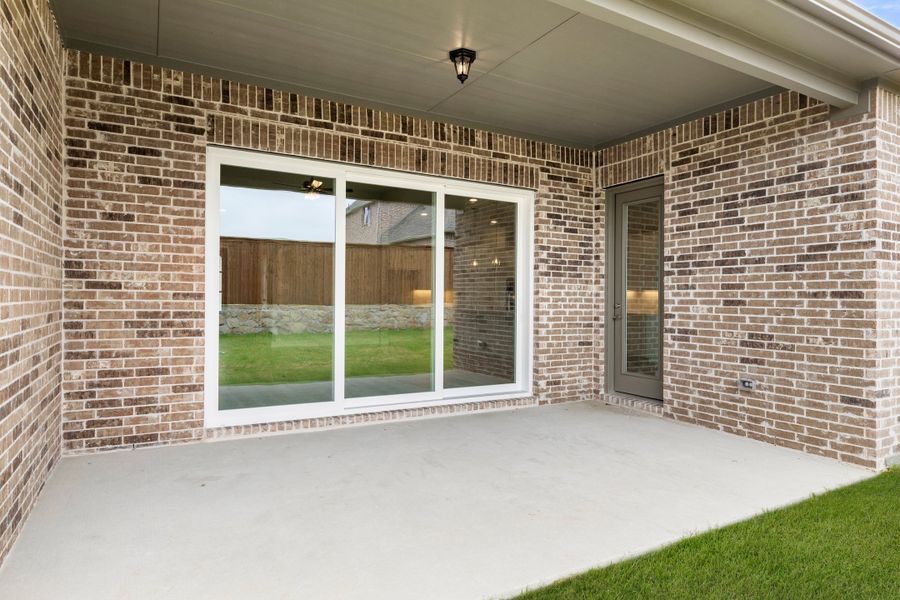 Representative exterior details of a home built from the Henry- 70ft Home Site by Rockwell Homes in Nelson Lake Estates, Rockwall (Image 4). Representative exterior details of a home built from the Henry- 70ft Home Site by Rockwell Homes in Nelson Lake Estates, Rockwall (Image 4).