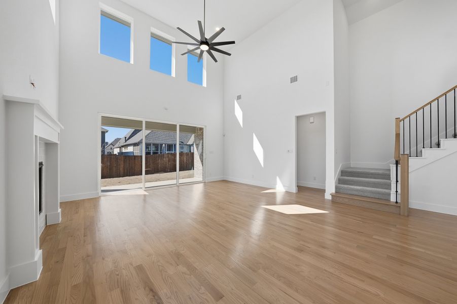 Spacious, unfurnished interior of a new home in Tavolo Park, Fort Worth (Image 23).
