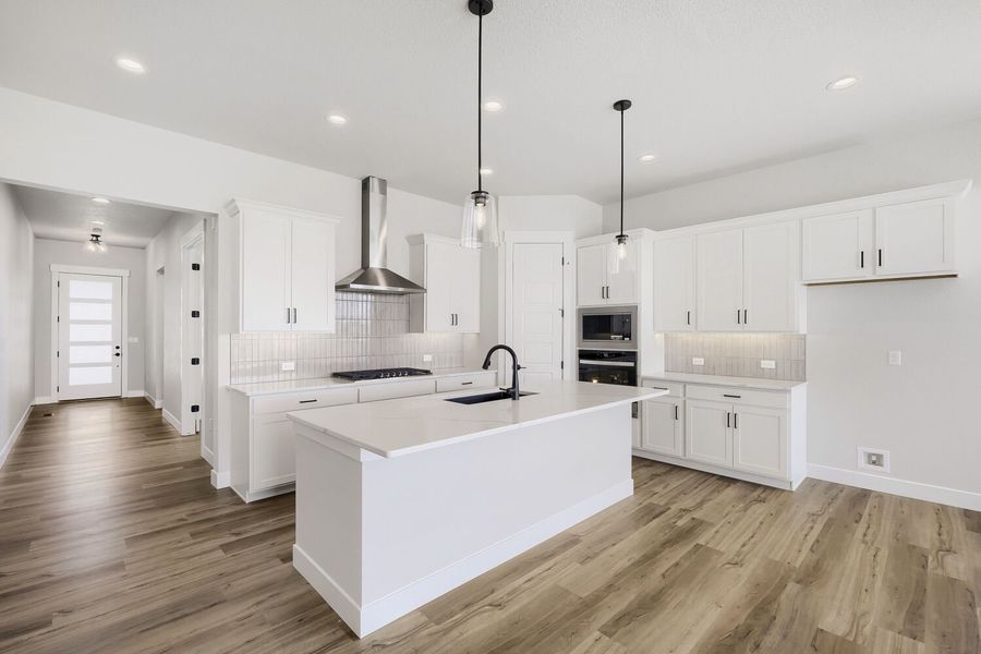 8688 Long Beach - Kitchen