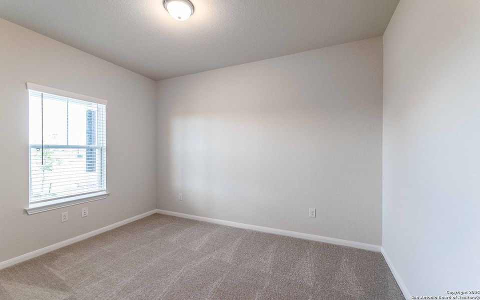 Spacious, unfurnished interior of a new home in Swenson Heights, Seguin (Image 16).