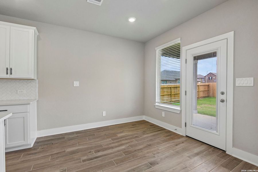 Spacious, unfurnished interior of a new home in Fox Falls, Boerne (Image 39). Spacious, unfurnished interior of a new home in Fox Falls, Boerne (Image 39).