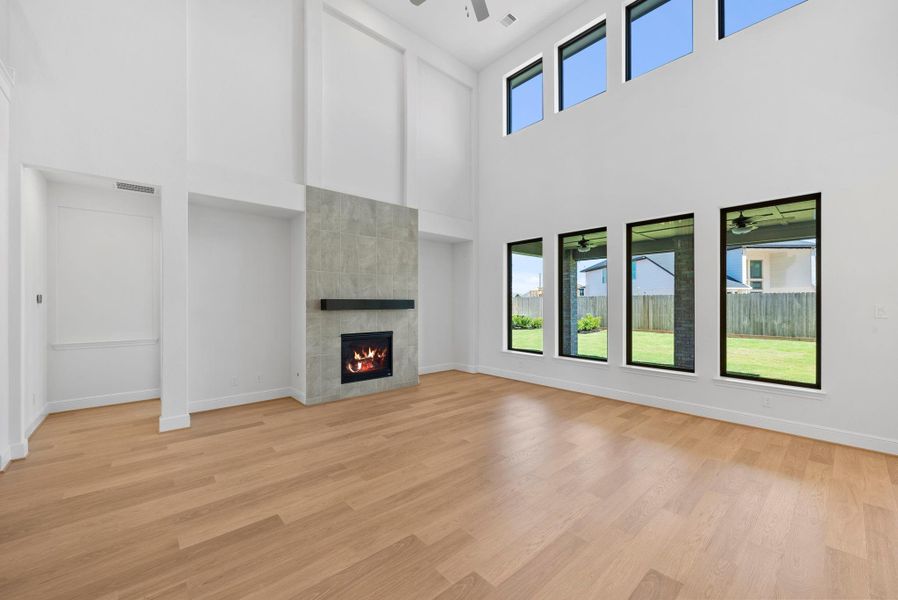 Spacious, unfurnished interior of a new home in Harvest Green, Richmond (Image 21).