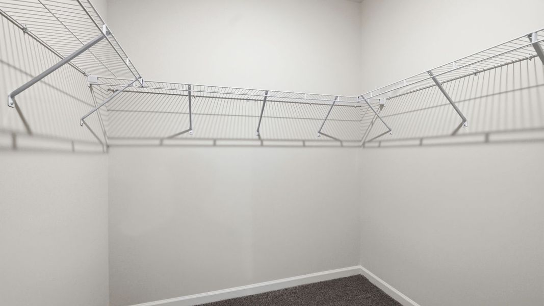 Spacious, unfurnished interior of a new home in Valleywood Farms, Waynesville (Image 27).