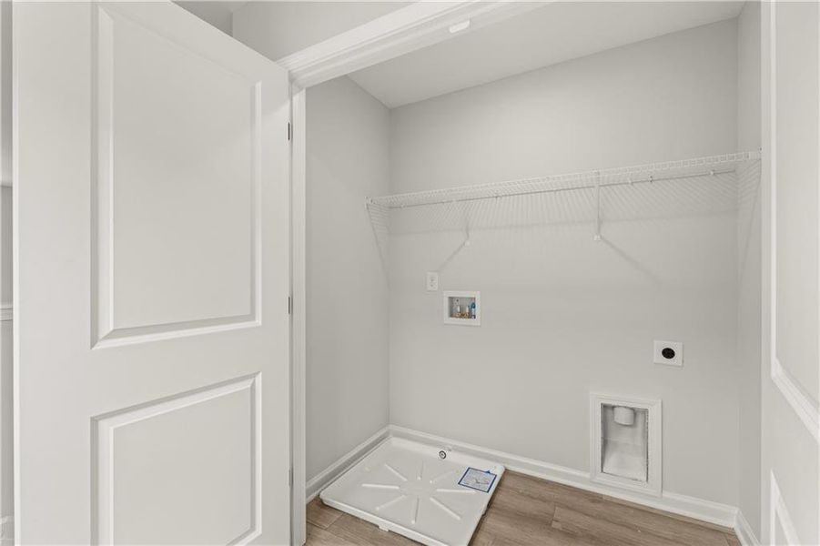 Spacious, unfurnished interior of a new home in The Bluffs, Canton (Image 21).