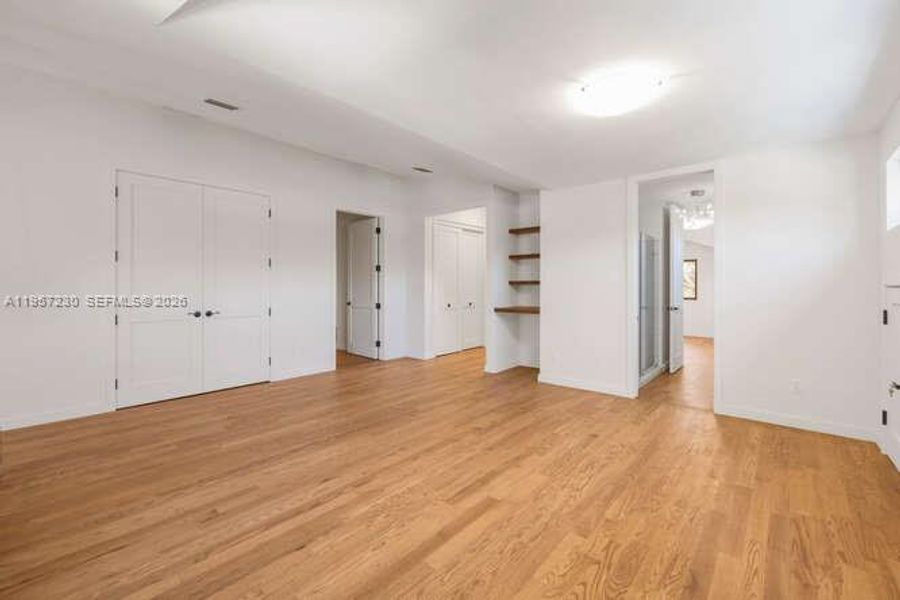 Spacious, unfurnished interior of a new home in , Miami (Image 23).