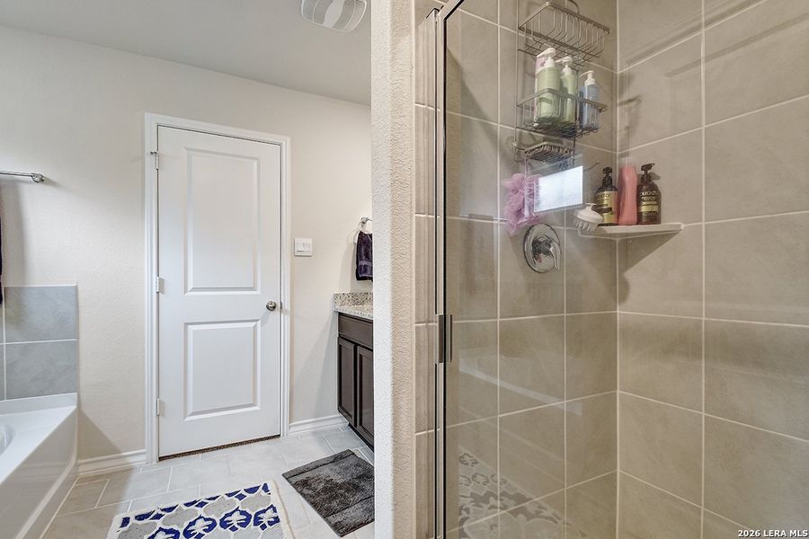 Furnished interior view inside a new home in Langdon, San Antonio (Image 8).