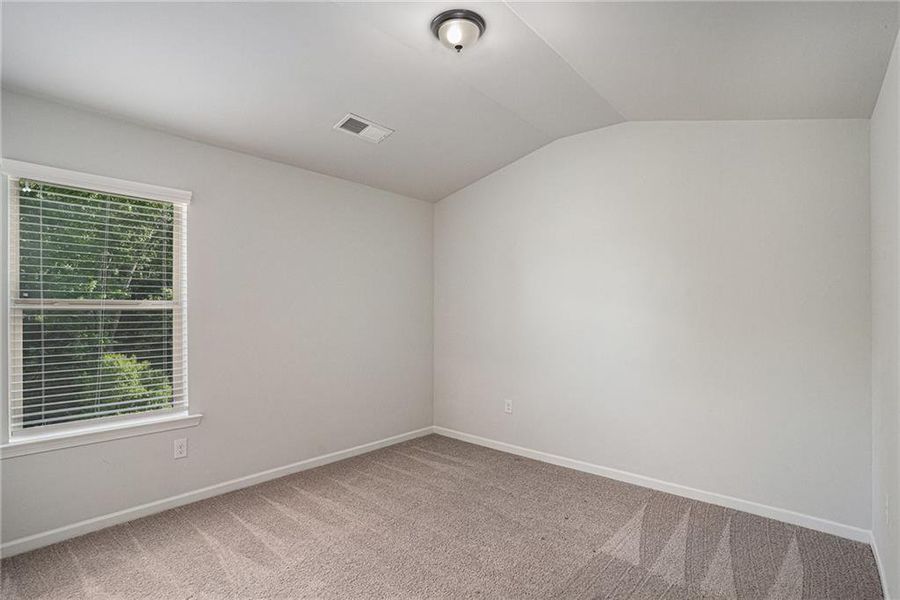 Spacious, unfurnished interior of a new home in , Hampton (Image 38).