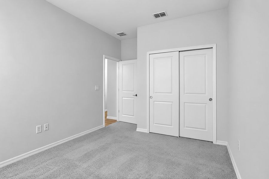 Spacious, unfurnished interior of a new home in Lochside, Mount Dora (Image 37). Spacious, unfurnished interior of a new home in Lochside, Mount Dora (Image 37).